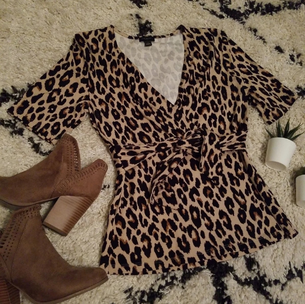 Ann Taylor factory wrap blouse small